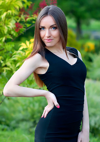 Pretty Russian lady Anna from Kiev, 32 yo, hair color Brown